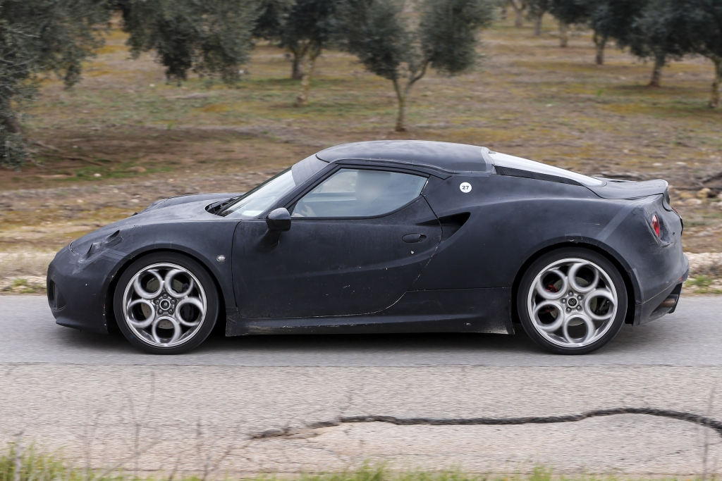 Erwischt: Erlkönig Alfa Romeo 4C - Kraftvolles Fliegengewicht