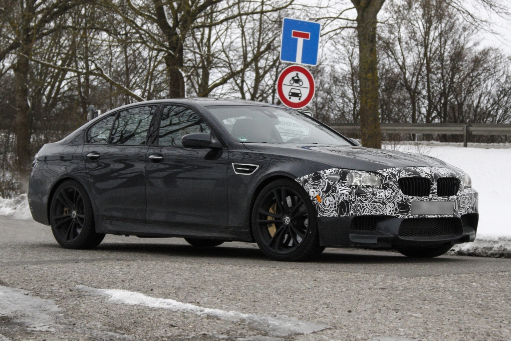 Erwischt: Erlkönig BMW M5  – Facelift für BMWs großen Bollerwagen