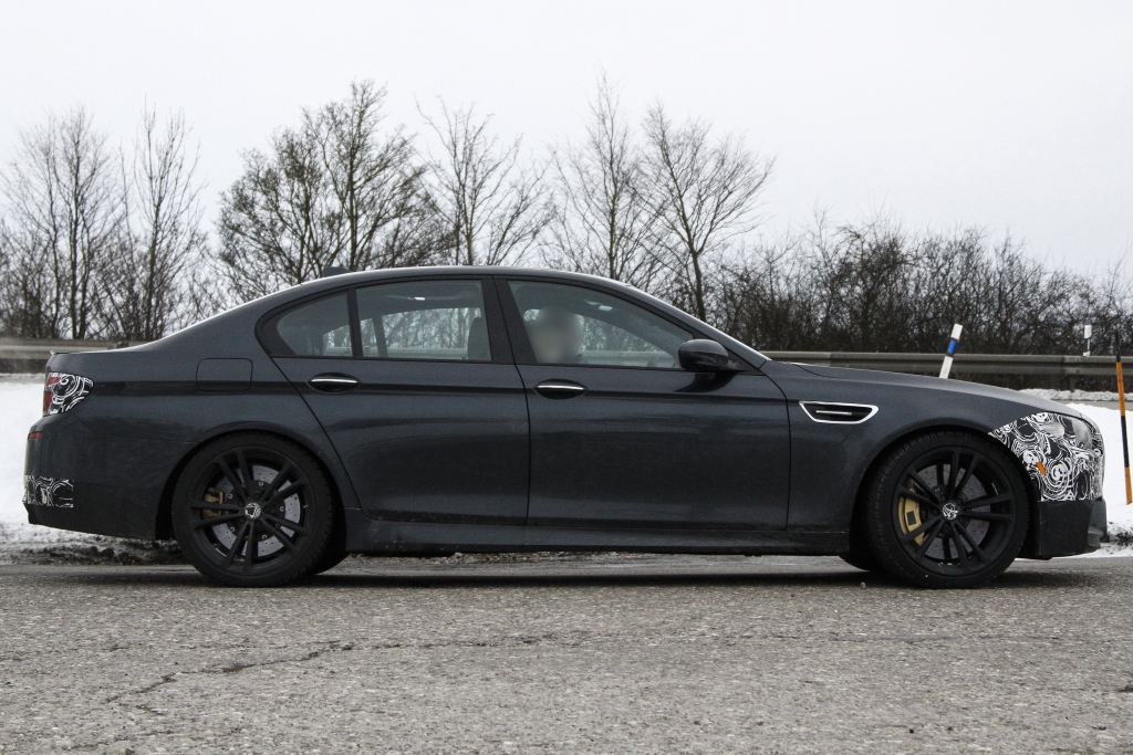 Erwischt: Erlkönig BMW M5  – Facelift für BMWs großen Bollerwagen