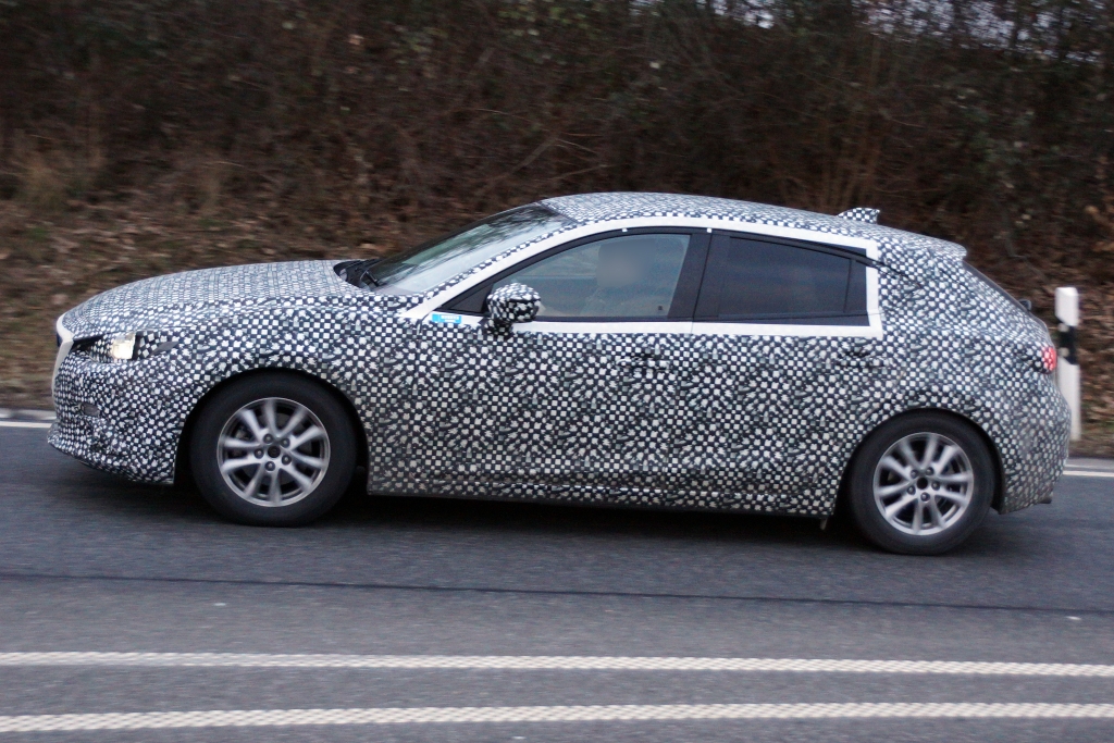 Erwischt: Erlkönig Mazda 3 – Mehr Kodo-Design