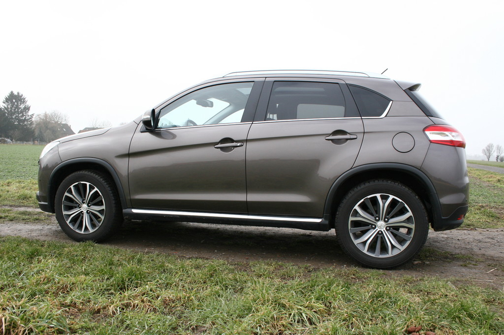Fahrbericht Peugeot 4008 Allure HDi 150: Gute Gene