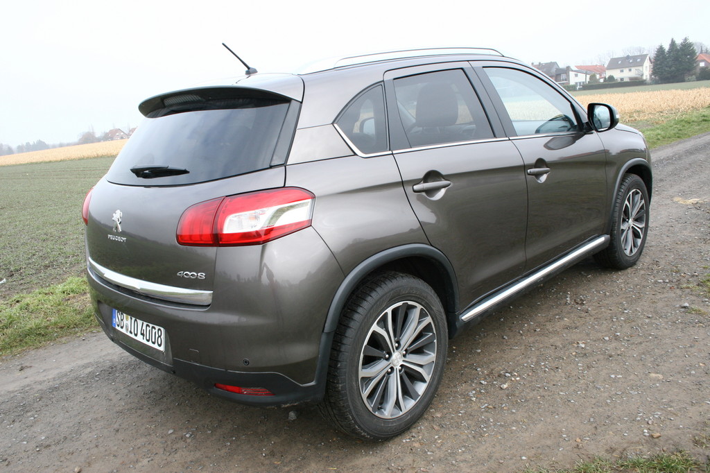 Fahrbericht Peugeot 4008 Allure HDi 150: Gute Gene