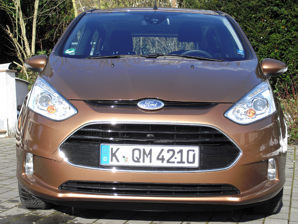 Ford B-Max: Blick auf die Frontpartie. 