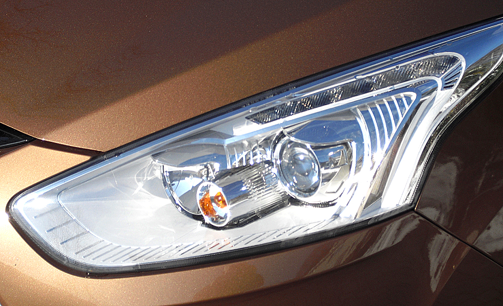 Ford B-Max: Moderne Leuchteinheit vorn. 