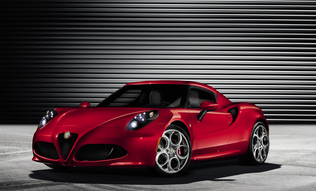Genf 2013: Alfa Romeo zeigt Weltpremiere des 4C