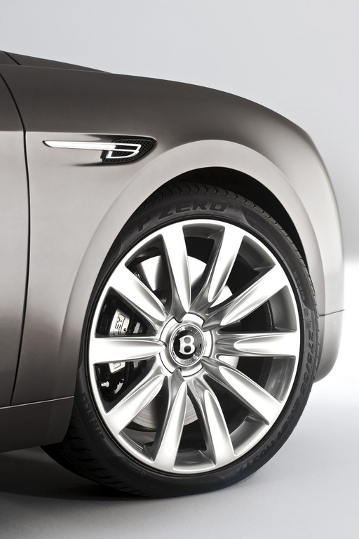 Genf 2013: Bentley Flying Spur – noch eine Spur schneller