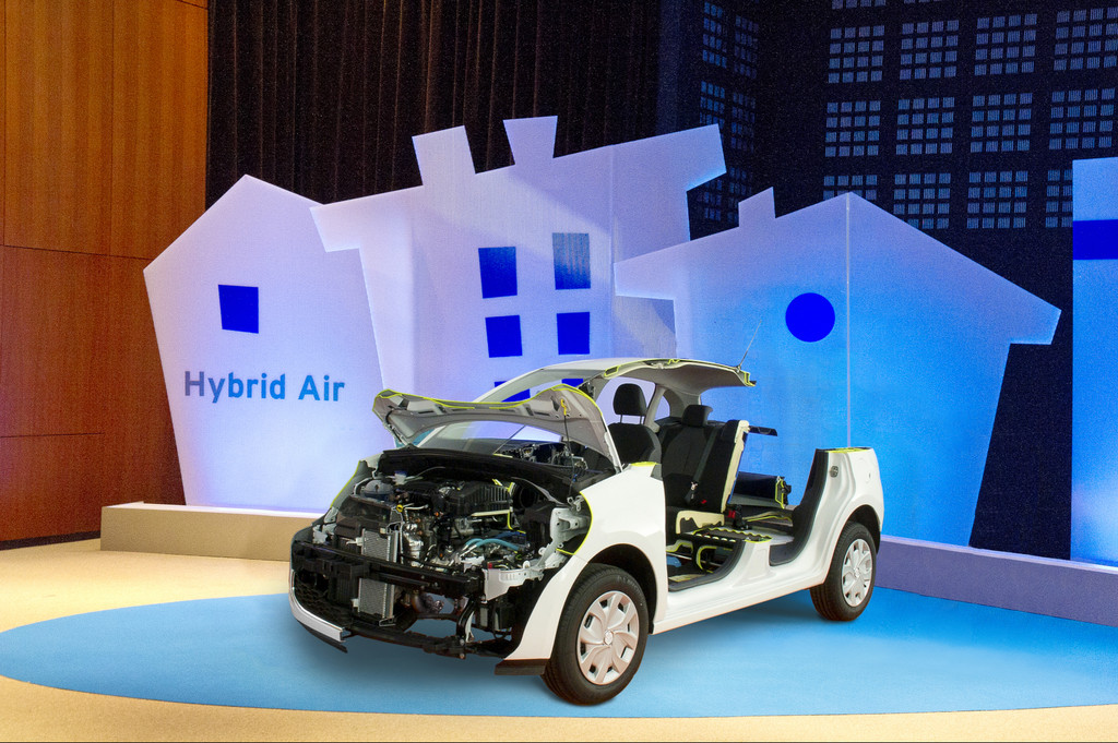Genf 2013: Citroen Hybrid Air fährt