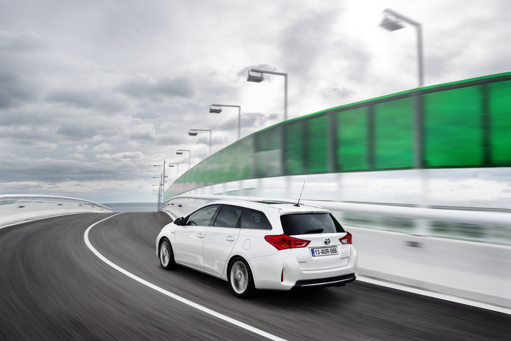 Genf 2013: Toyota Auris Touring Sports erster Vollhybrid-Kombi seiner Klasse