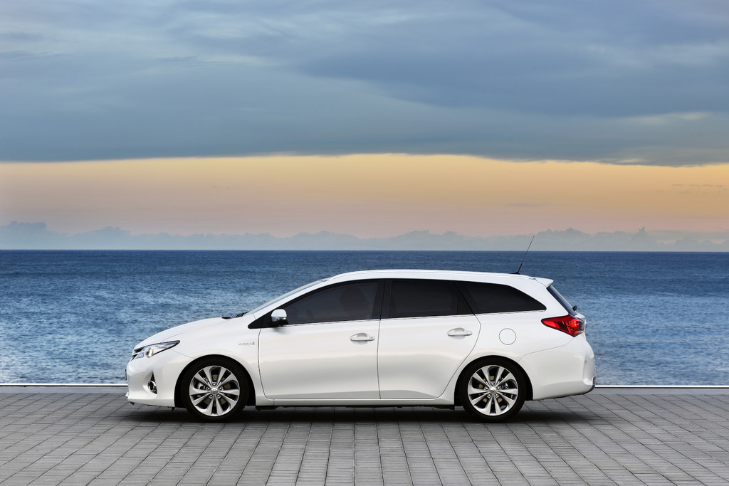 Genf 2013: Toyota Auris Touring Sports erster Vollhybrid-Kombi seiner Klasse
