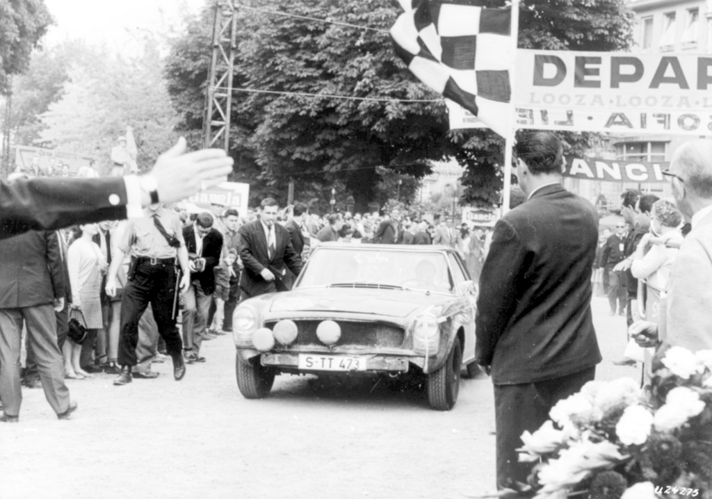 Genf vor 50 Jahren: Mercedes 230 SL 