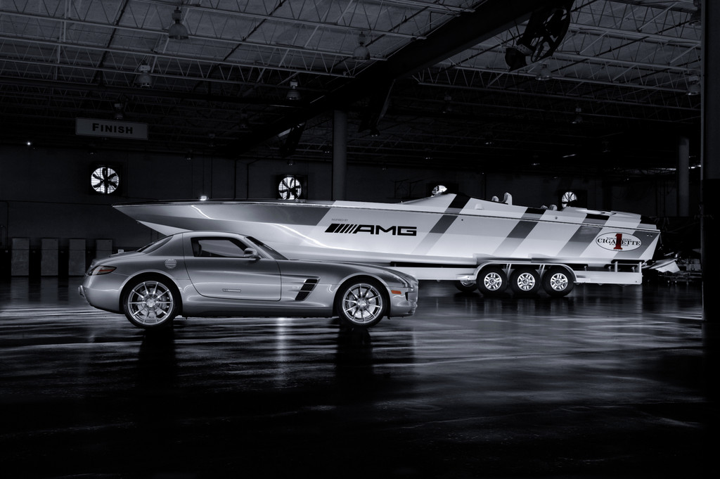 Mercedes-AMG treibt Elektro-Powerboat an