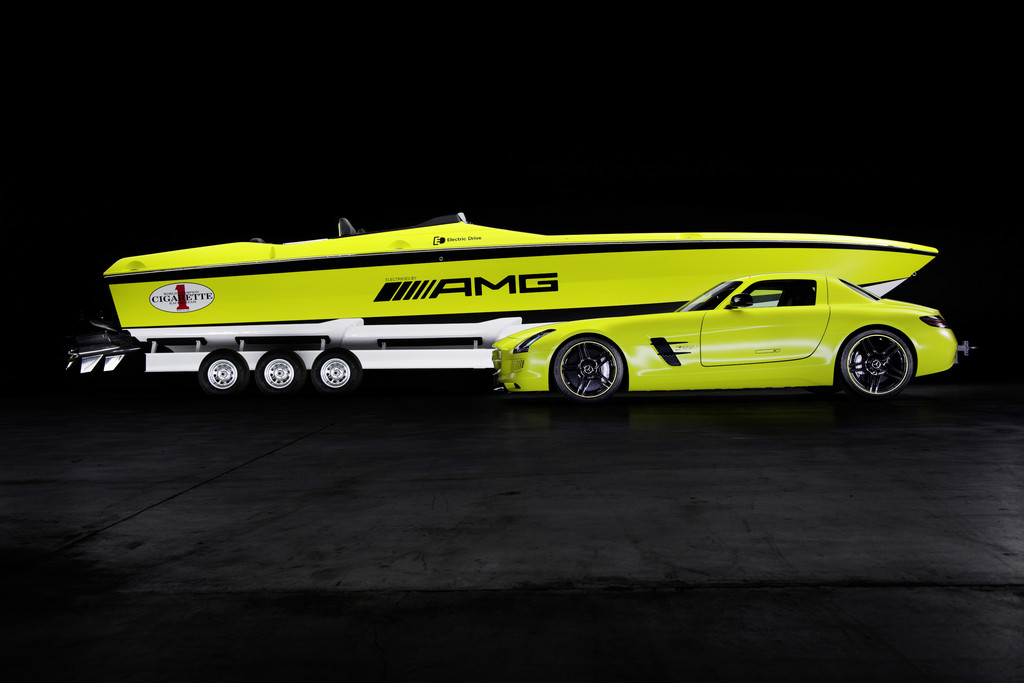 Mercedes-AMG treibt Elektro-Powerboat an