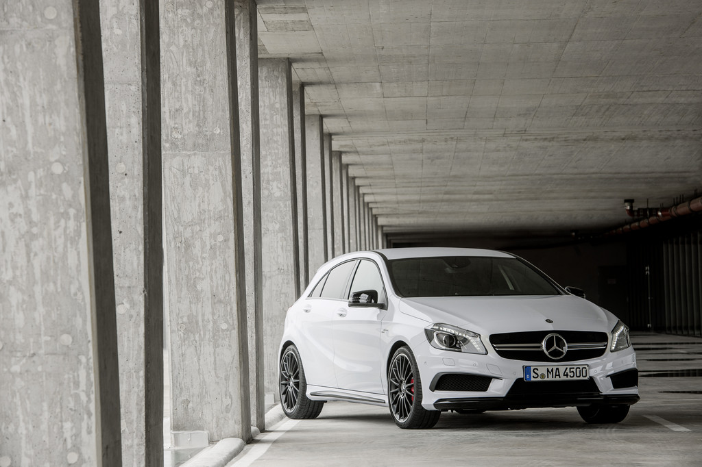 Mercedes-Benz A 45 AMG hat weltweit stärksten Vierzylinder
