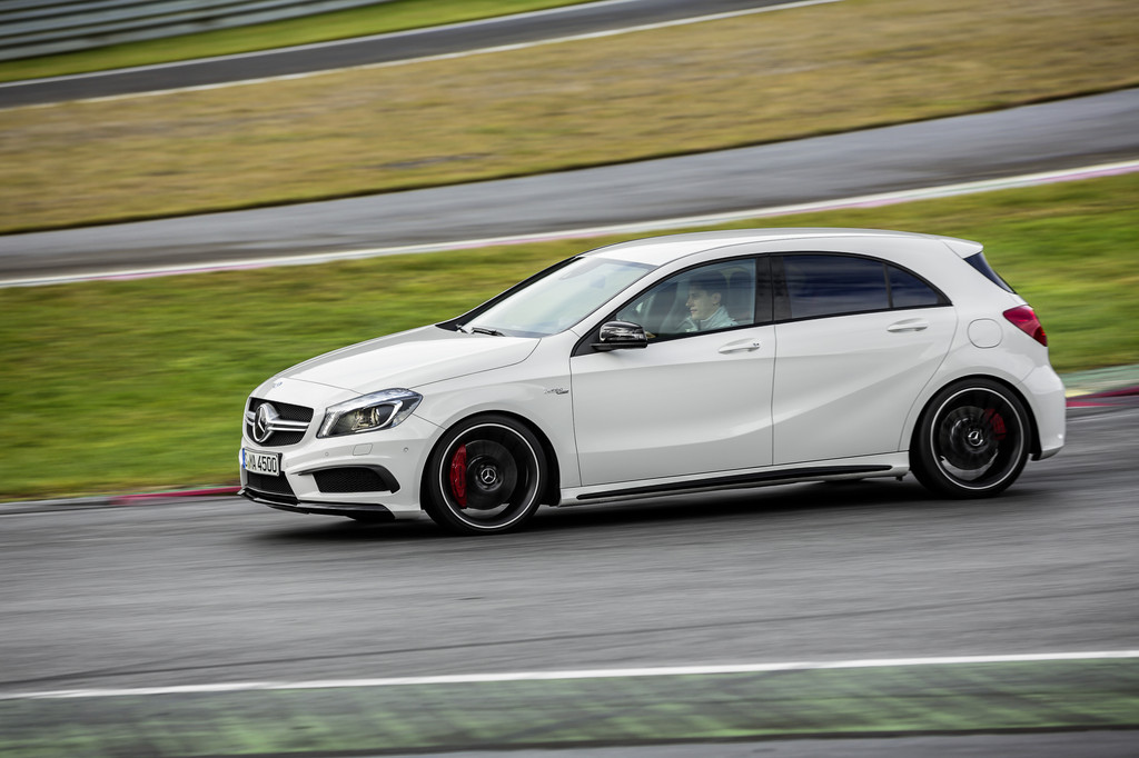 Mercedes-Benz A 45 AMG hat weltweit stärksten Vierzylinder