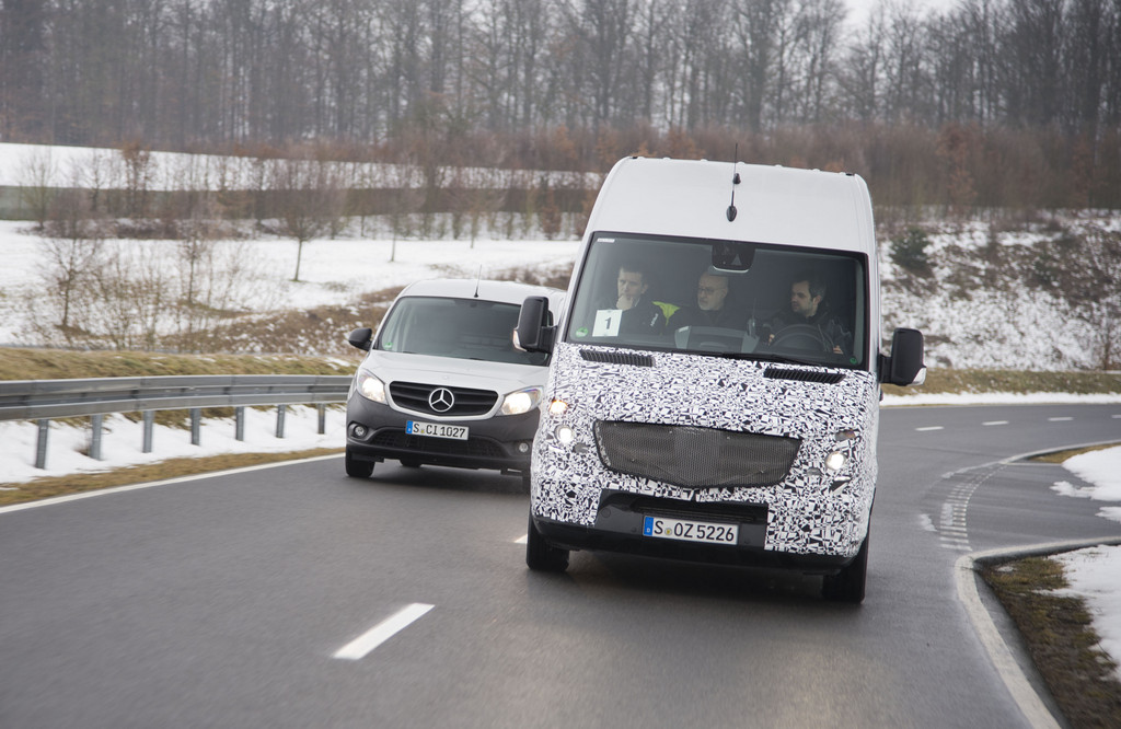 Mercedes-Benz bietet mehr Sicherheit für Transporter und Vans