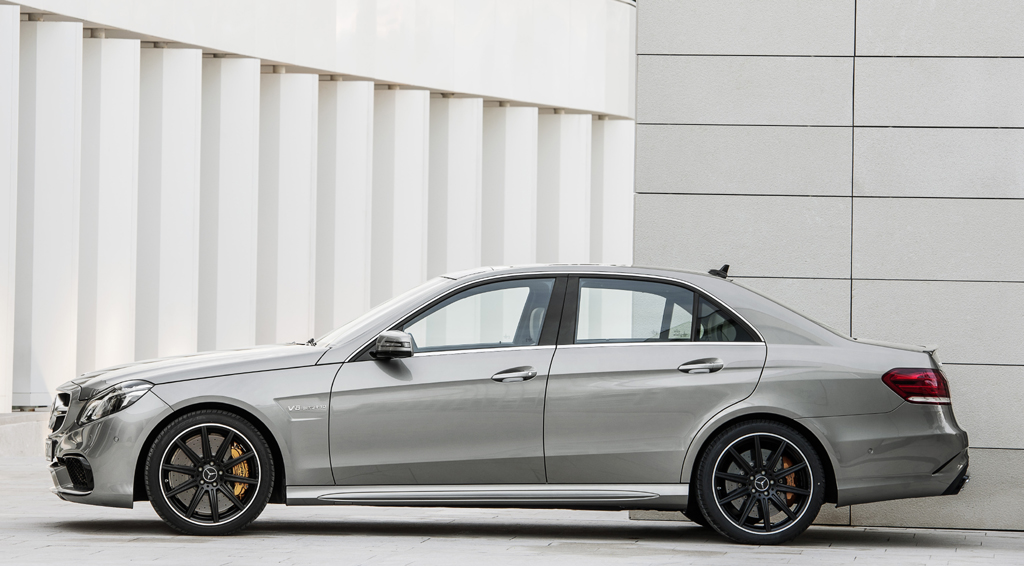 Mercedes E 63 AMG: So sieht die Limousine von der Seite aus. 