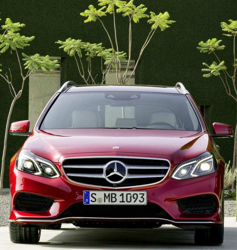Mercedes-E-Klasse: Blick auf die Frontpartie, hier beim T-Modell-Kombi. 
