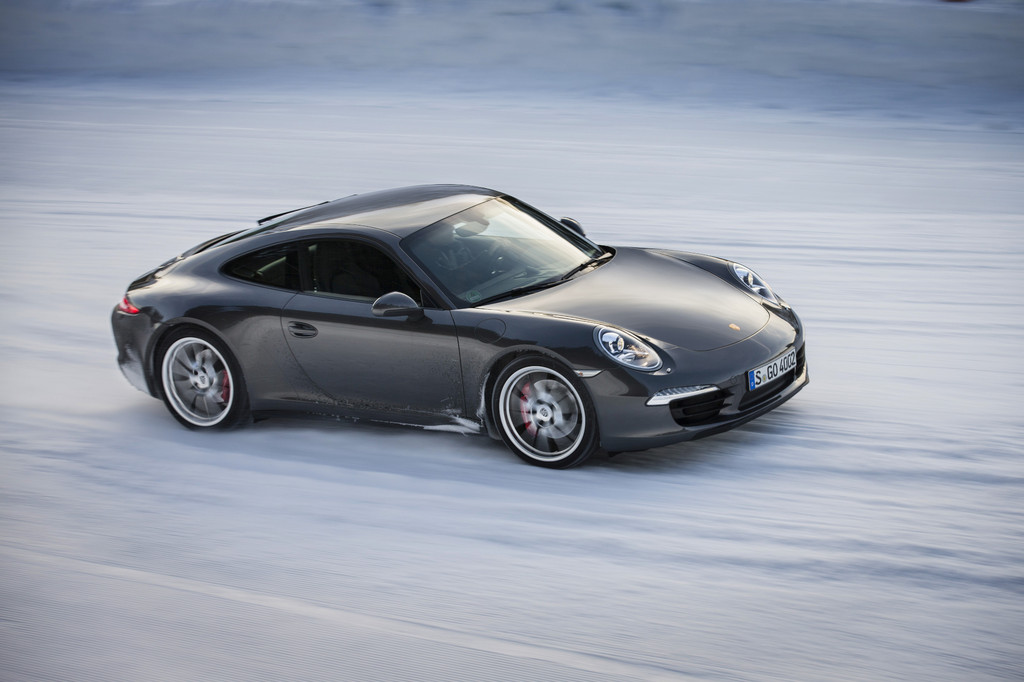Mit dem Porsche 911 den Winter erfahren