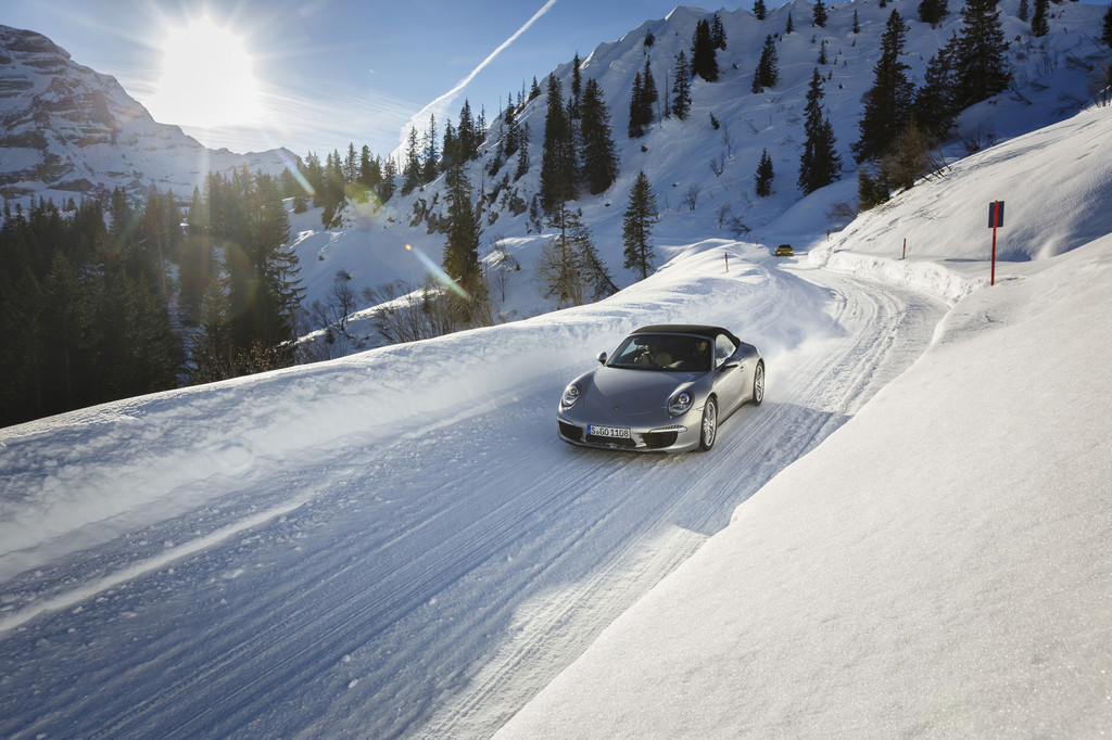 Mit dem Porsche 911 den Winter erfahren