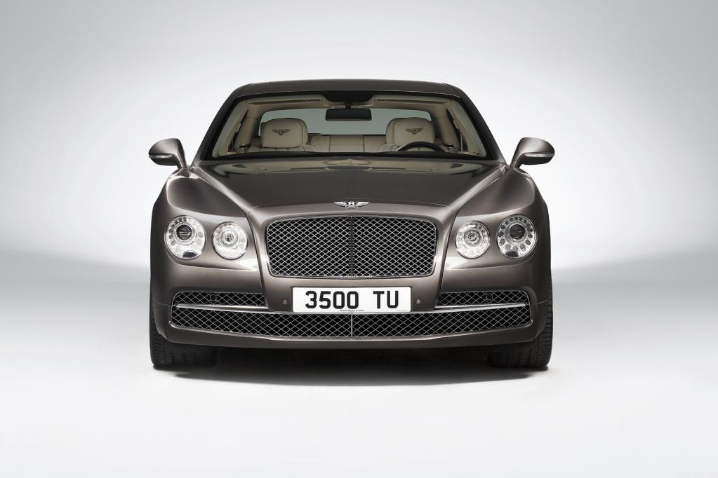 Neben dem Zwölfzylinder steht für den Bentley Flying Spur künftig auch der aufgeladene V8 bereit. 
