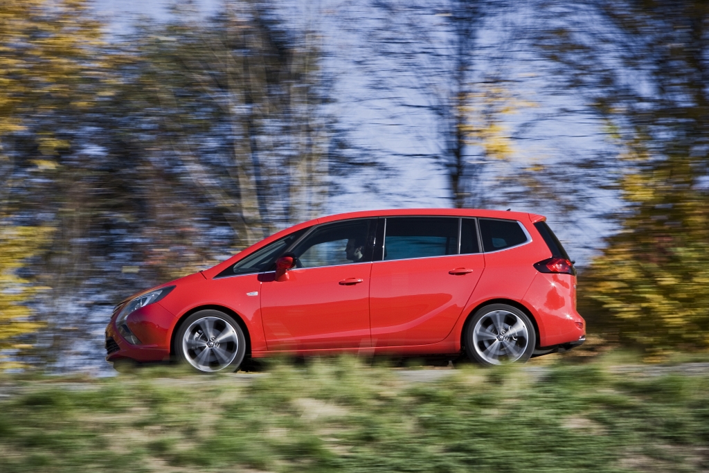 Opel Zafira Tourer 2.0-Liter BiTurbo CDTI: Doppelte Aufladung und reichlich Platz