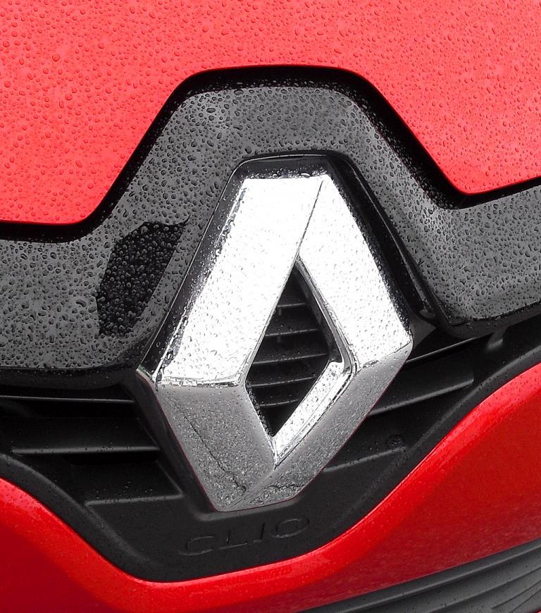Renault Clio Grandtour: Der Marken-Rhombus vorn ist deutlich größer. 