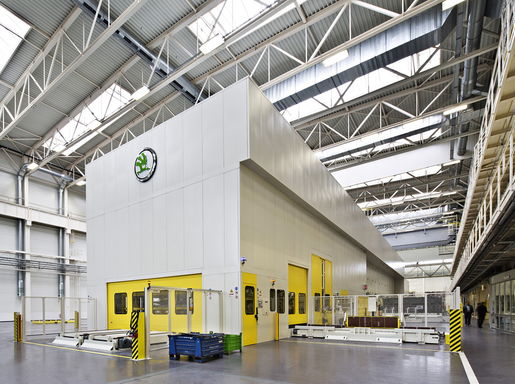 Skoda nimmt umweltfreundliche Pressenstraße in Betrieb