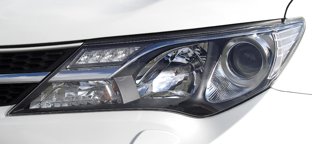 Toyota RAV4: Moderne Leuchteinheit vorn.