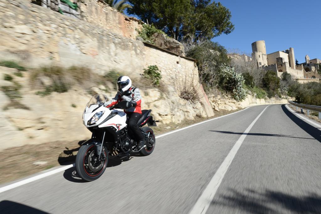 Triumph Tiger Sport: Asphaltfreuden mit drei Zylindern