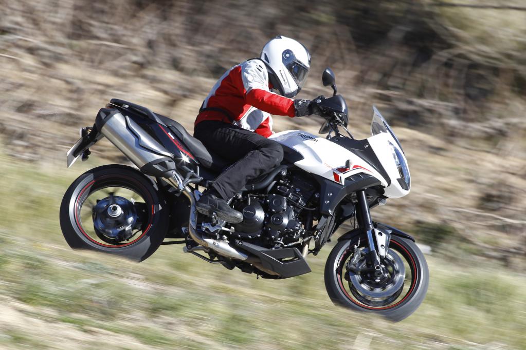 Triumph Tiger Sport: Asphaltfreuden mit drei Zylindern