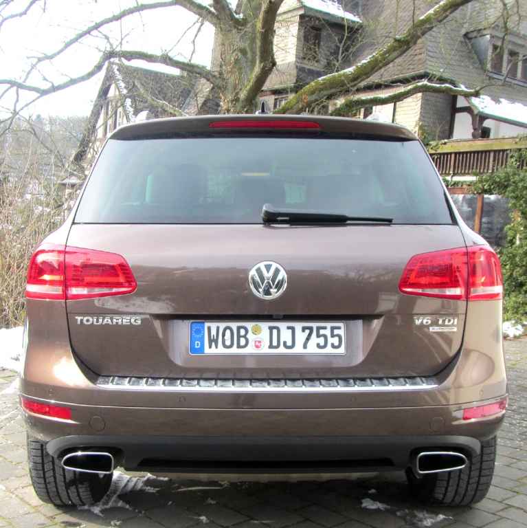 VW Touareg: Blick auf die Heckpartie.