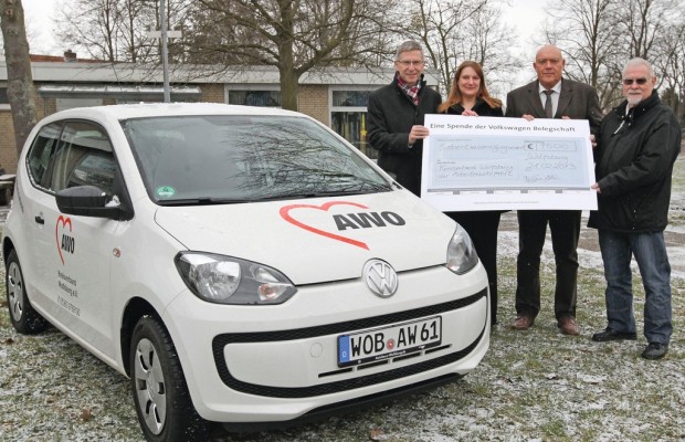 Volkswagen Mitarbeiter spenden an AWO-Kreisverband