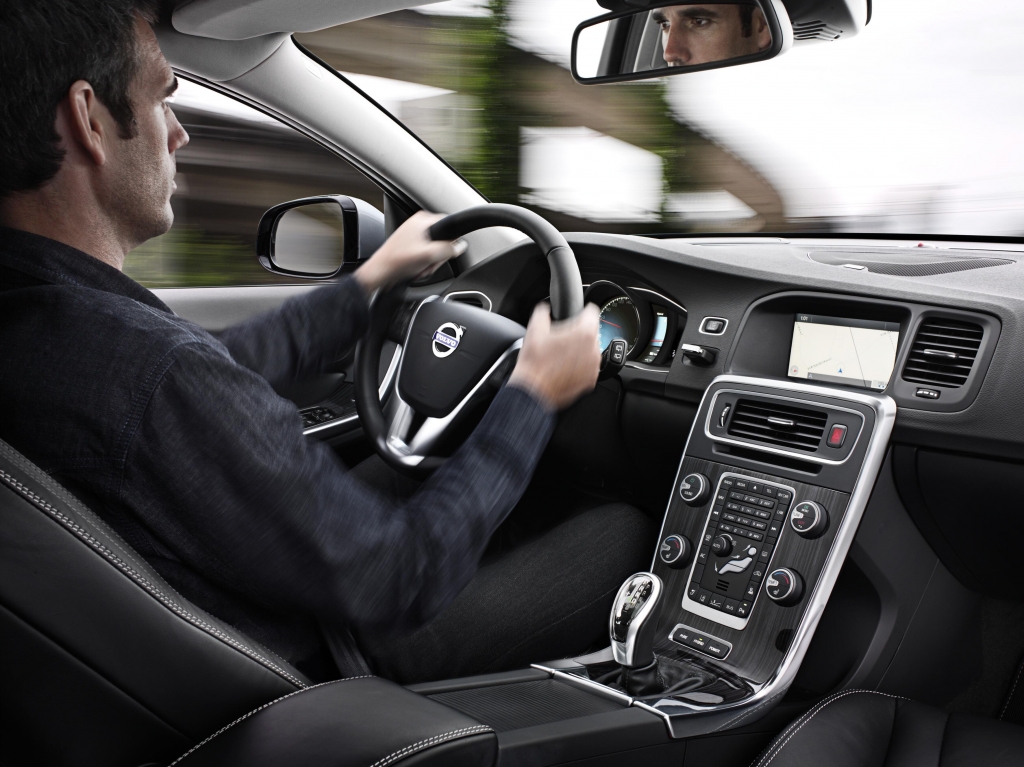 Volvo V60 D6 AWD Plug-in-Hybrid: Stark und sauber - der 283 PS Hybrid