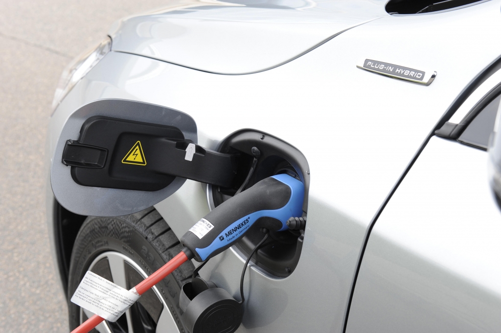 Volvo V60 D6 AWD Plug-in-Hybrid: Stark und sauber - der 283 PS Hybrid