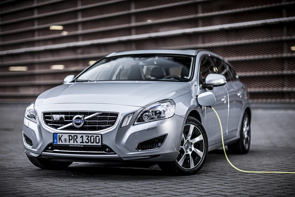 Volvo V60 D6 AWD Plug-in-Hybrid: Stark und sauber - der 283 PS Hybrid