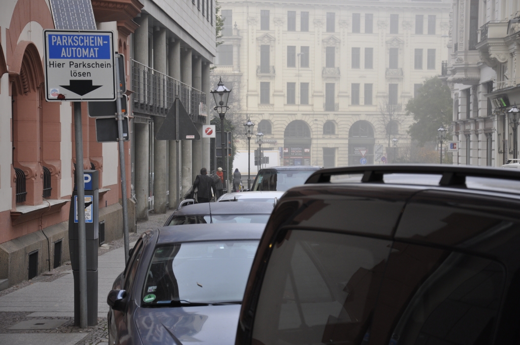 Wochenend-Pendler dürfen zweiten Garagenplatz absetzen