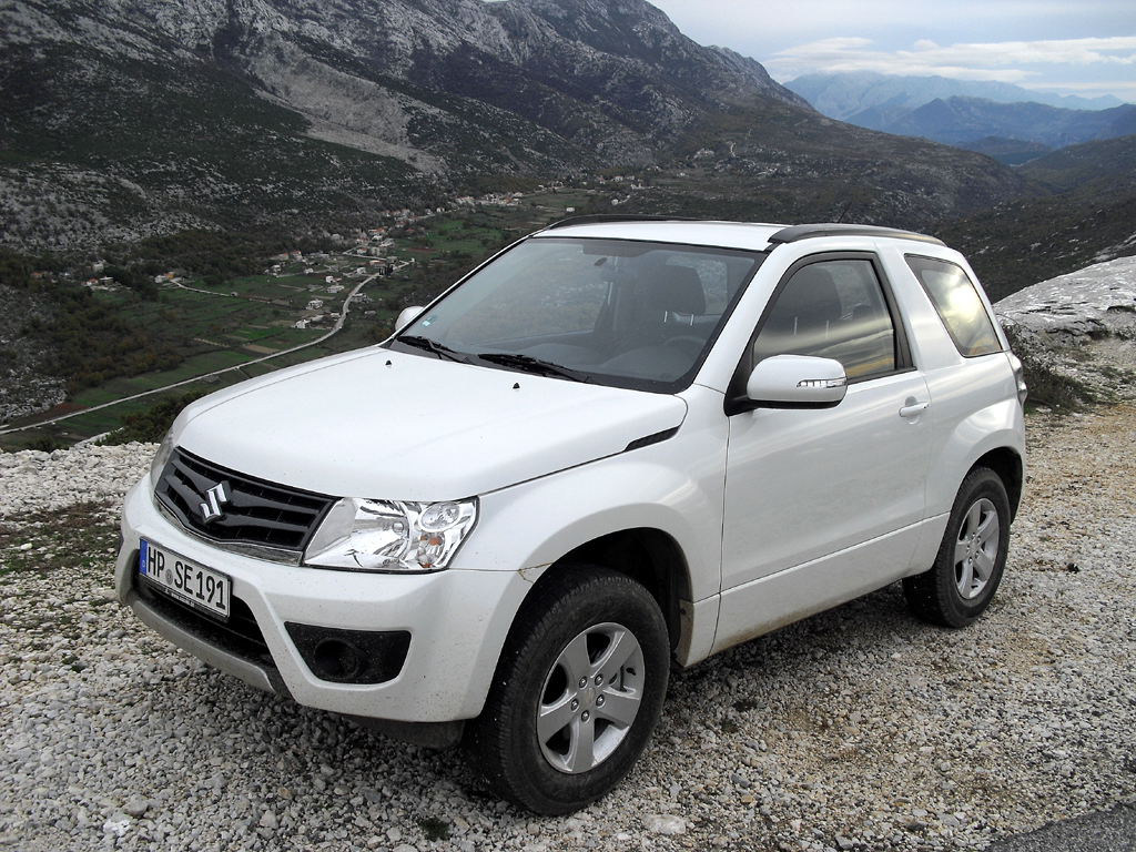 ... der größere Grand Vitara. 