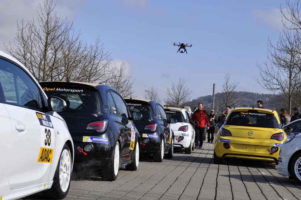 ADAC Opel Rallye Cup: 24 Opel Adam an Fahrerteams übergeben