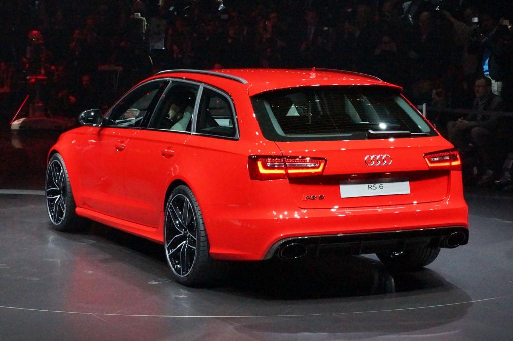 Das Gepäckraumvolumen des Audi RS6 beträgt bei umgeklappten Sitzen über 1.600 Liter