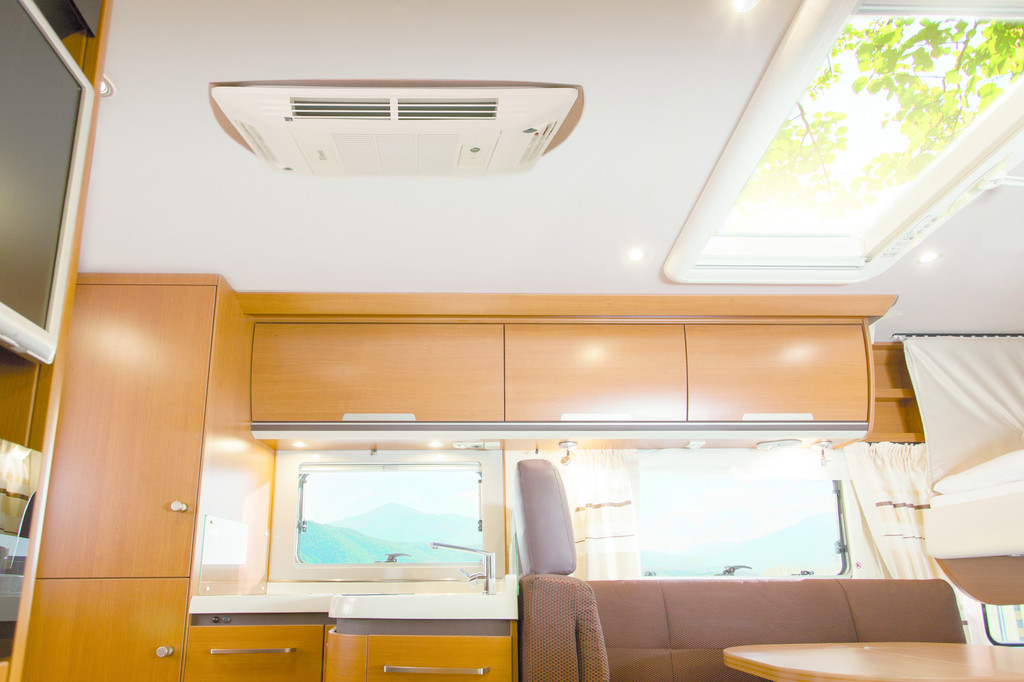 Dometic bringt kompakte Klimaanlage Freshjet 2200