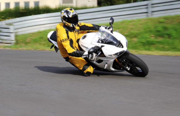 Fahrsicherheitstraining: Triumph und ADAC kooperieren