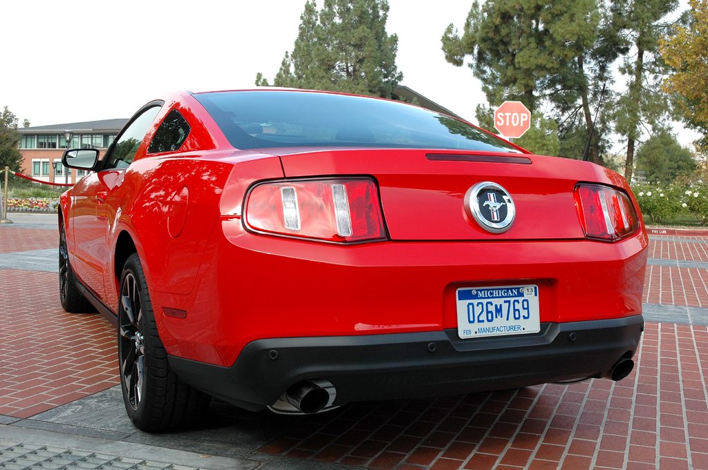 Ford Mustang: Blick auf die Heckpartie. 