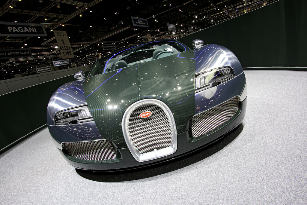 Genf 2013: Bugatti bringt drei Carbon-Roadster mit