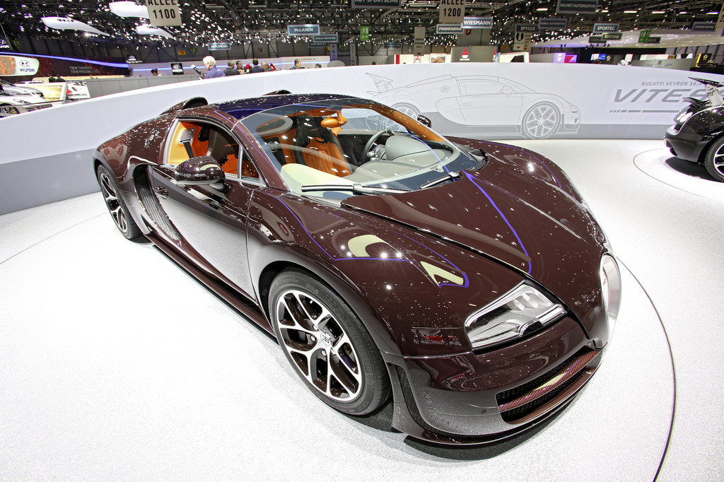 Genf 2013: Bugatti bringt drei Carbon-Roadster mit
