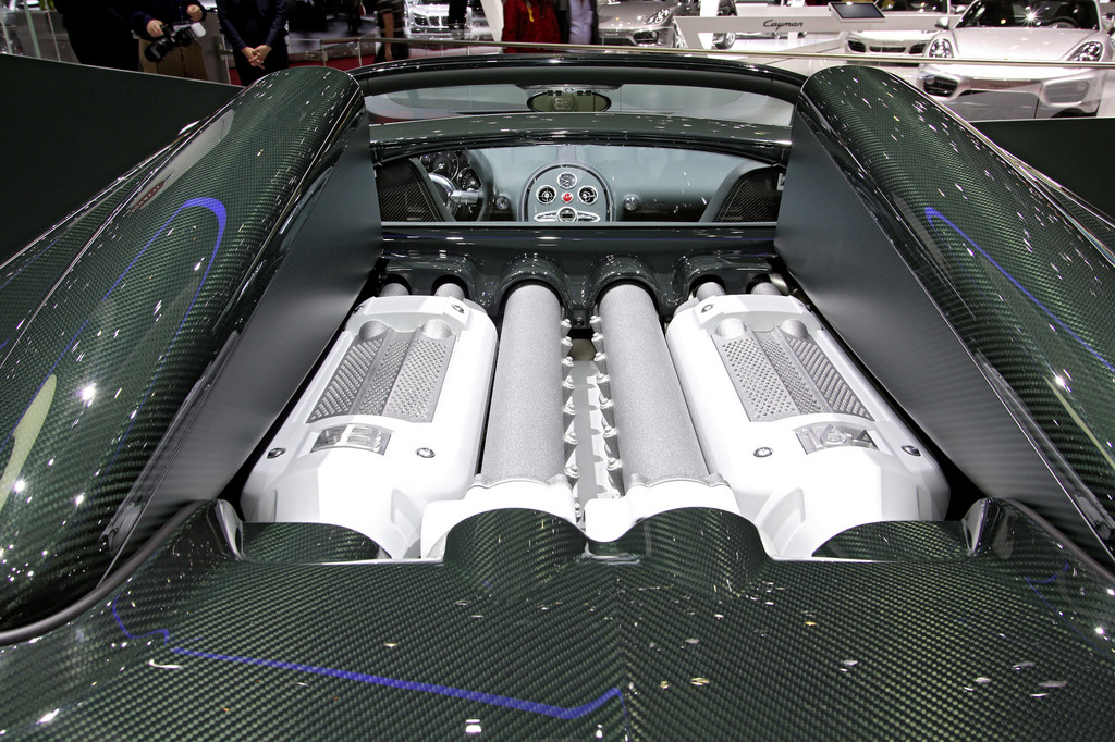 Genf 2013: Bugatti bringt drei Carbon-Roadster mit