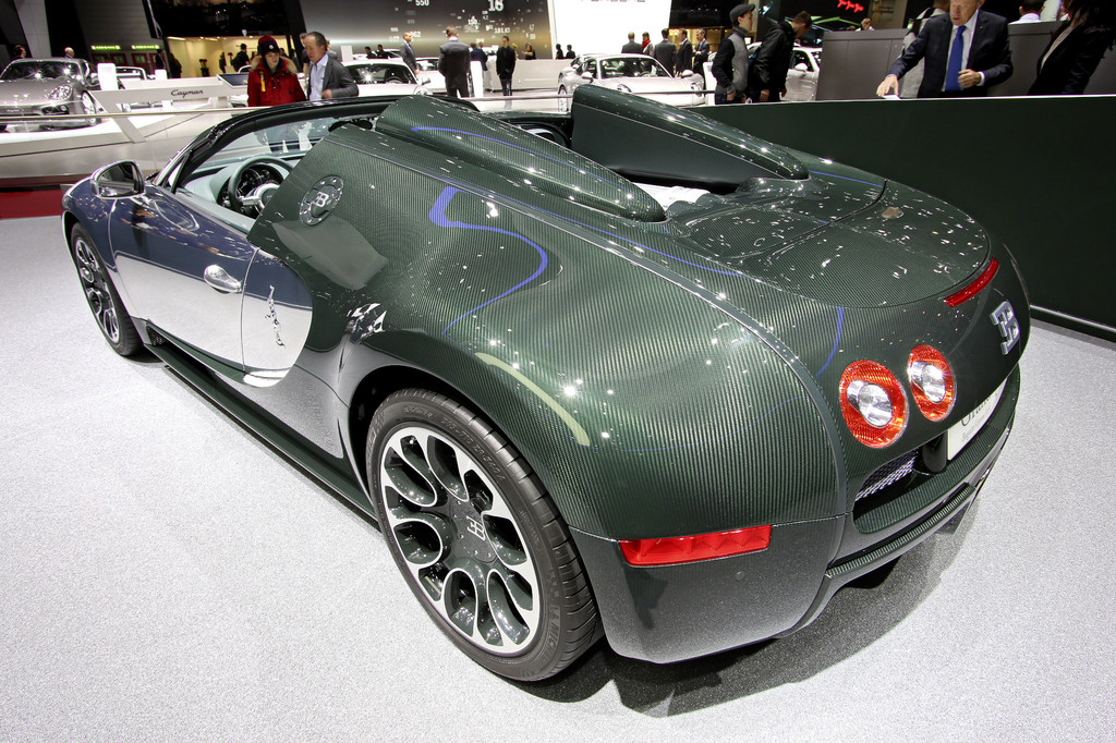 Genf 2013: Bugatti bringt drei Carbon-Roadster mit