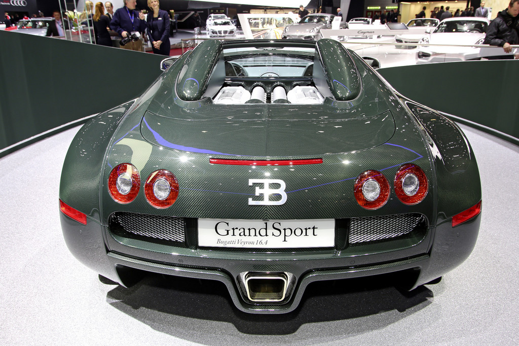 Genf 2013: Bugatti bringt drei Carbon-Roadster mit