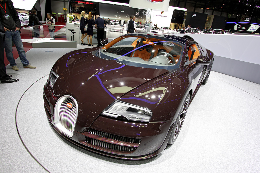Genf 2013: Bugatti bringt drei Carbon-Roadster mit