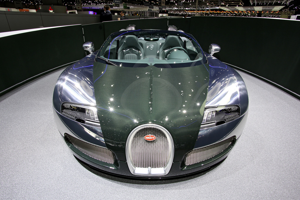 Genf 2013: Bugatti bringt drei Carbon-Roadster mit