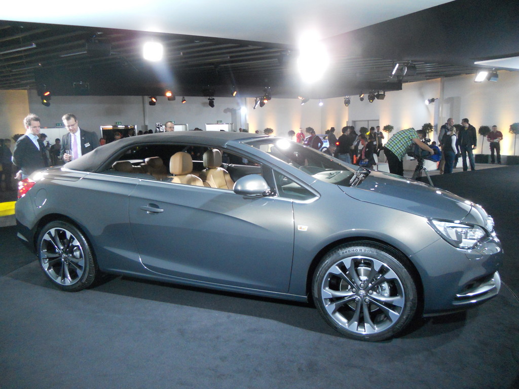 Genf 2013: Opel Cascada startet bei 25 945 Euro